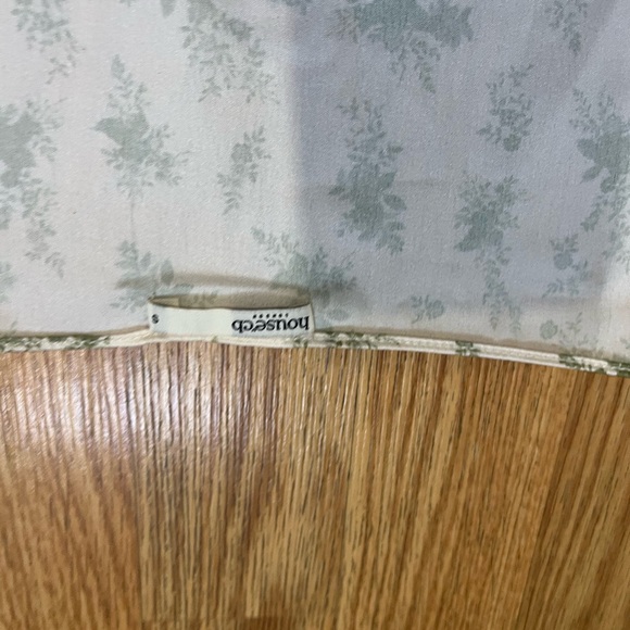 House of CB CLARISSA Top in Garden Print Size Small - Picture 5 of 10